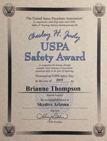 Chesley H Judy USPA Safety Award 2015 to Brianne Thompson